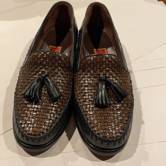 Cole Haan country two tone , brow and black leather with tassel - Picture 8 of 8